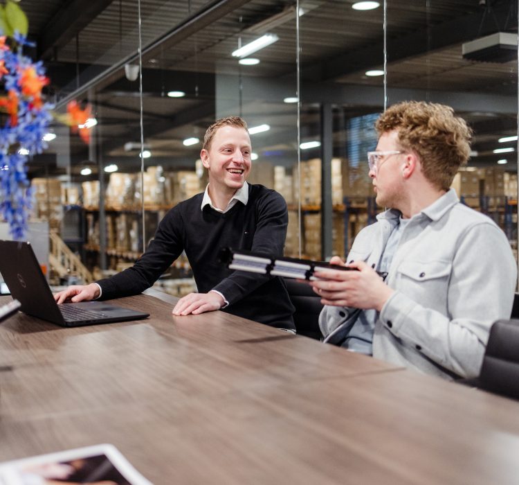 <h1>Will you be our <u>new</u> colleague?</h1>