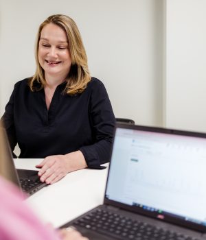 <h1>Online marketer</h1>